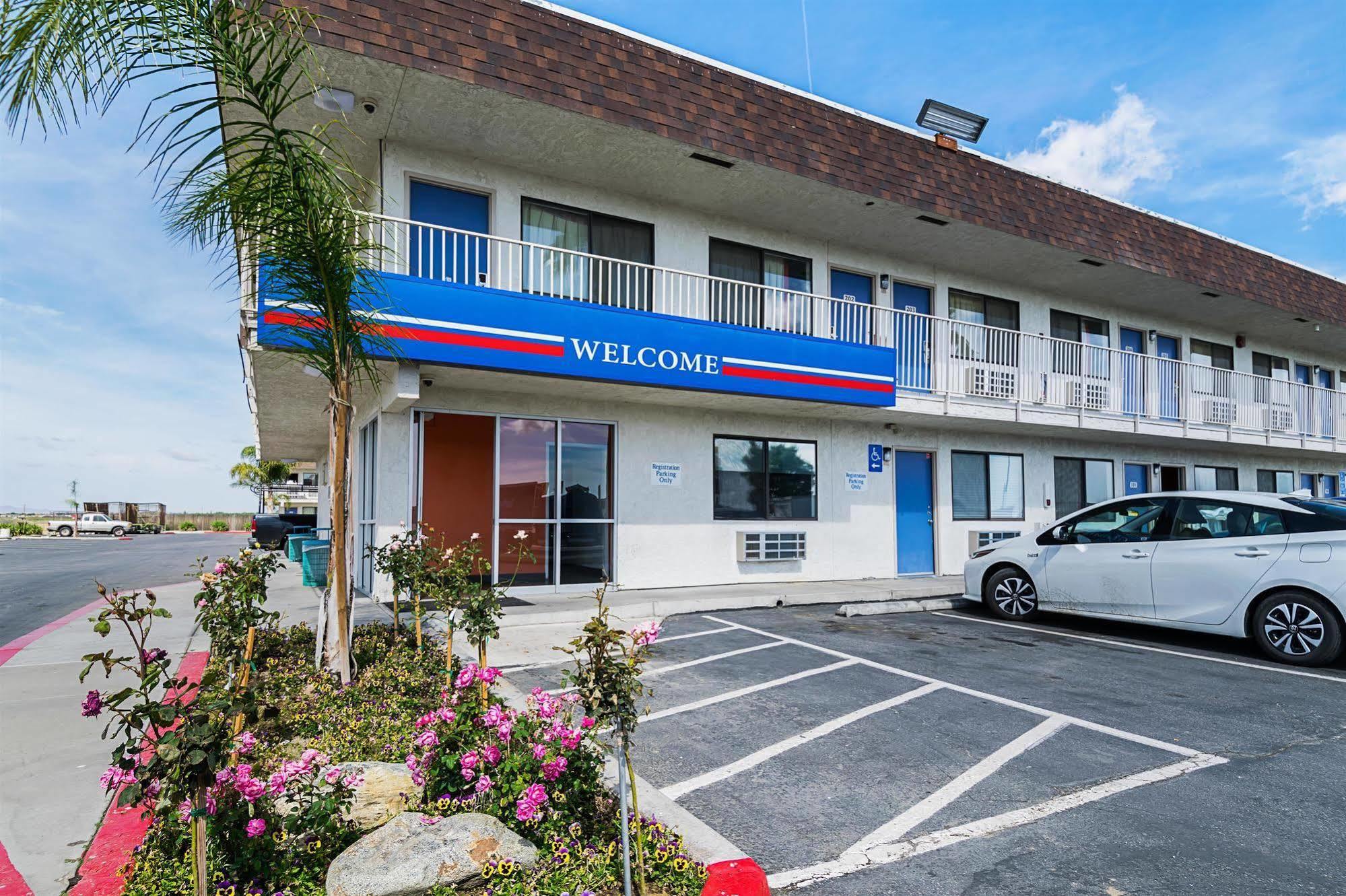 Motel 6 Lost Hills / Buttonwillow Racetrack Ngoại thất bức ảnh