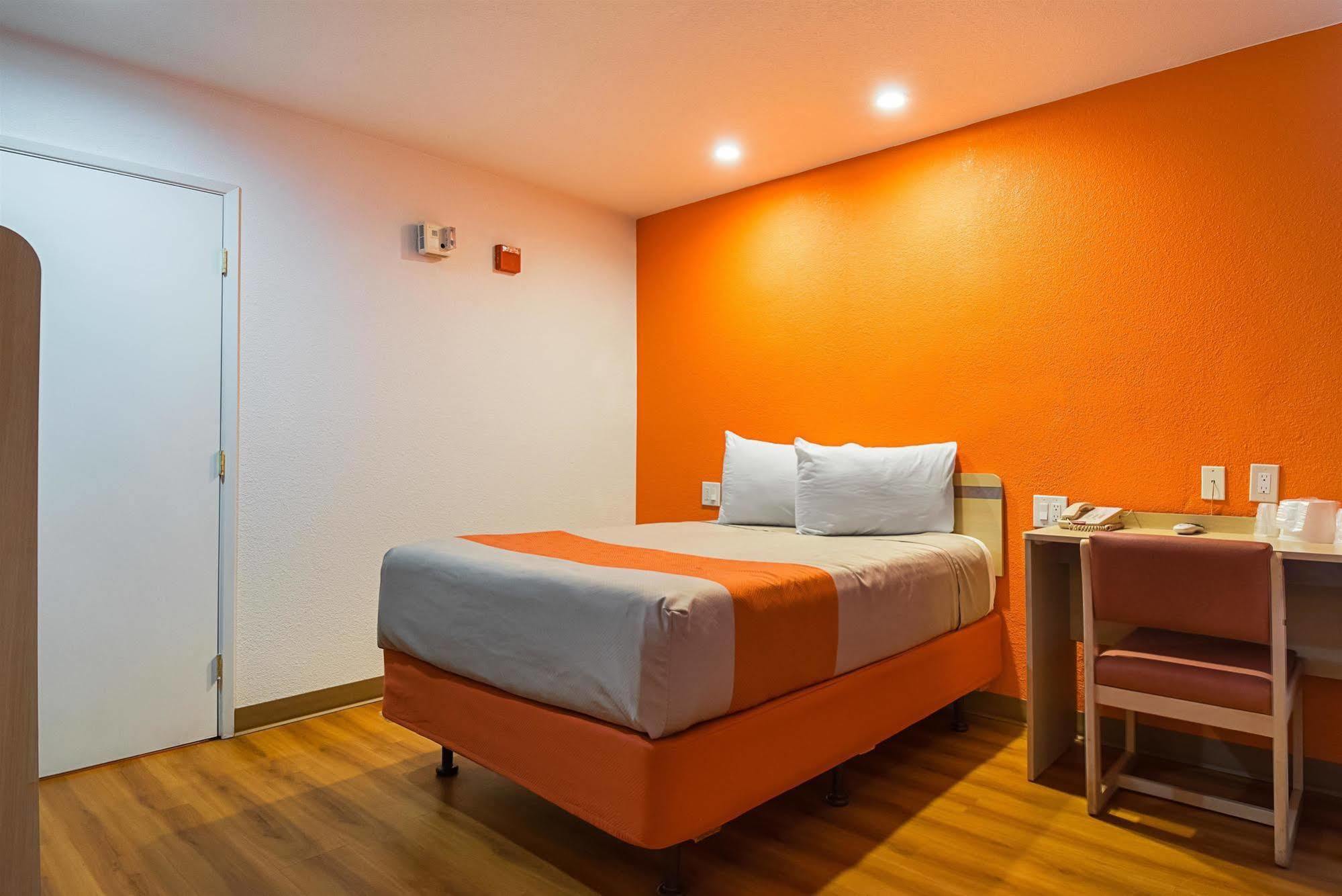 Motel 6 Lost Hills / Buttonwillow Racetrack Ngoại thất bức ảnh