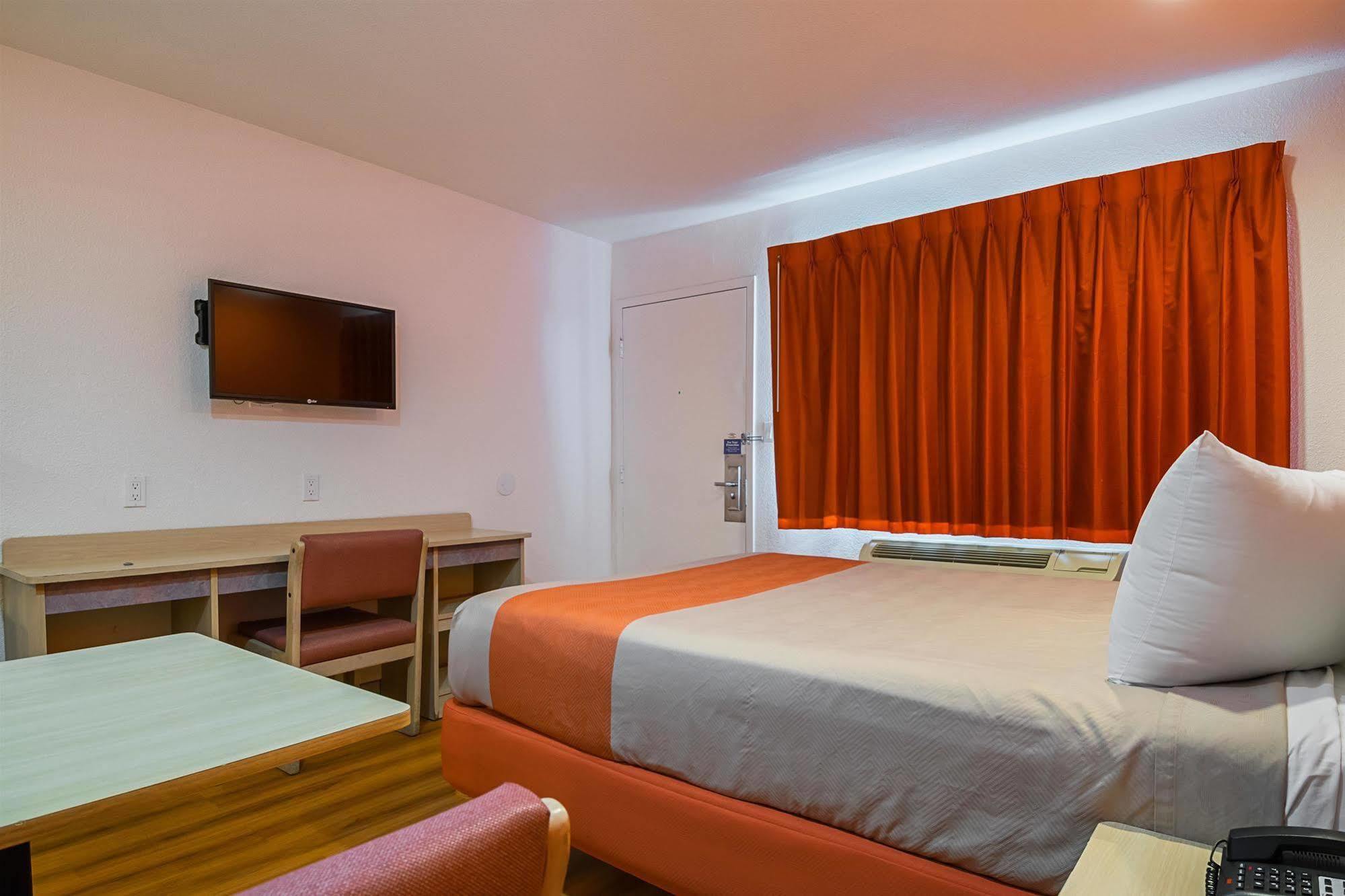 Motel 6 Lost Hills / Buttonwillow Racetrack Ngoại thất bức ảnh