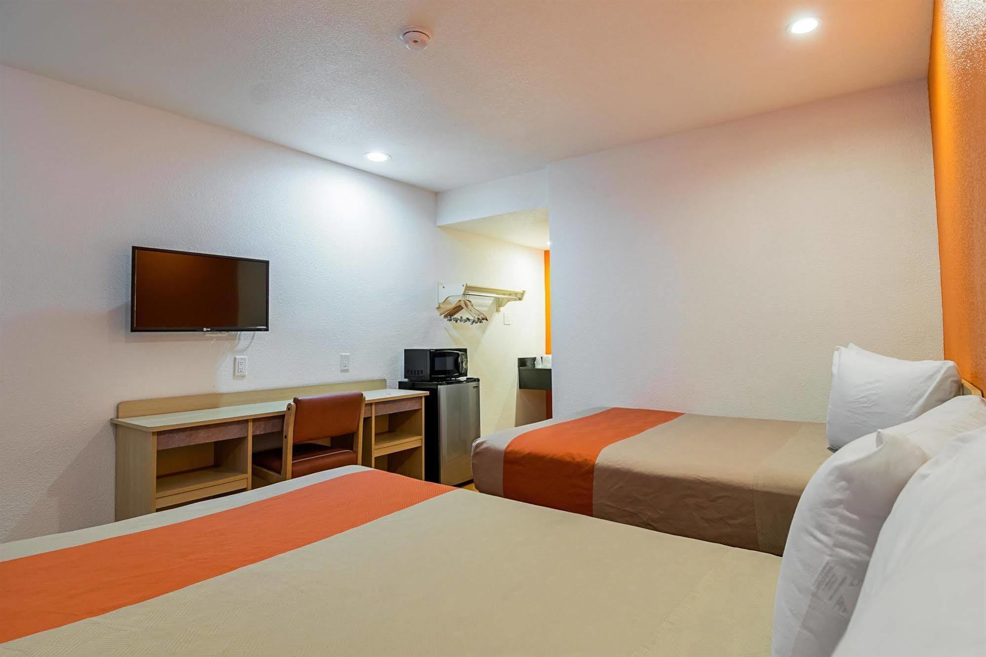 Motel 6 Lost Hills / Buttonwillow Racetrack Ngoại thất bức ảnh