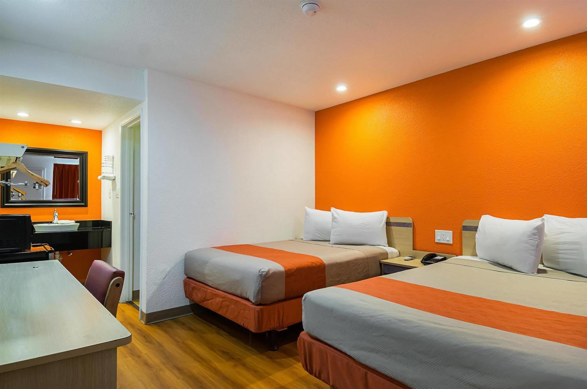 Motel 6 Lost Hills / Buttonwillow Racetrack Ngoại thất bức ảnh